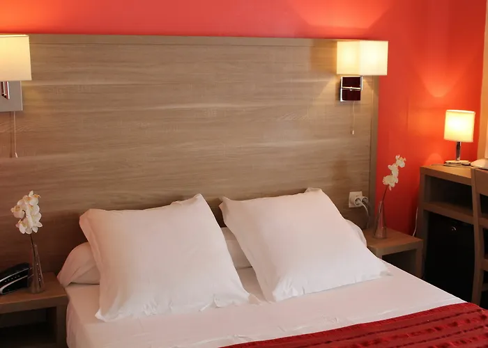 Amadeus Hotell 3*