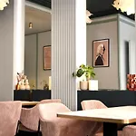 Amadeus 3* Paris