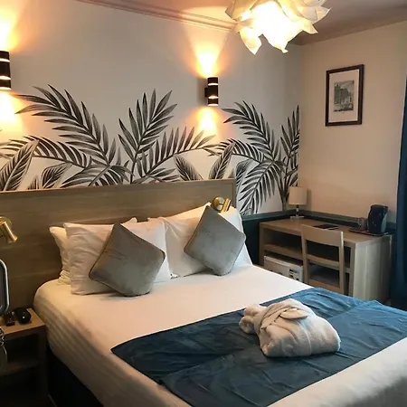 Hotel Amadeus 3*