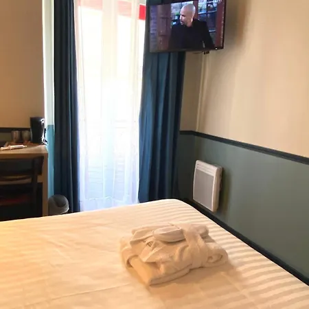 Amadeus 3* Paris