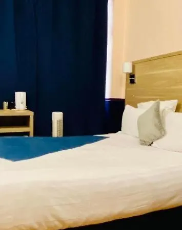 Amadeus 3* Paris