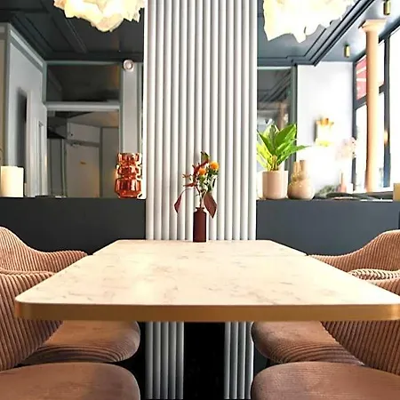 Amadeus Hotel París