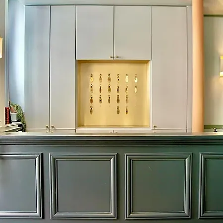 Amadeus Hotel