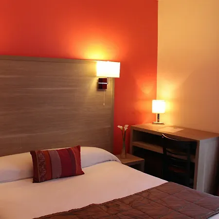 Amadeus 3* Paris
