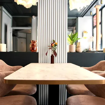 Hotel Amadeus 3*